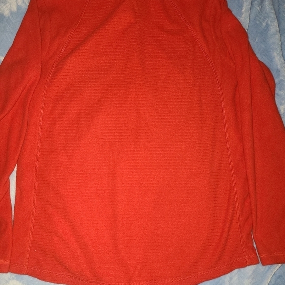 Red Pullover half zip Size M - Picture 3 of 4